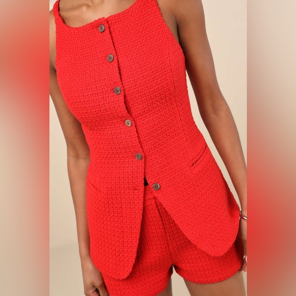 Lulu's Red Textured Sleeveless top with Button Front - Picture 3 of 11